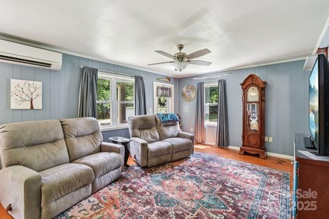 19 Lockman Road Maggie Valley NC 28751