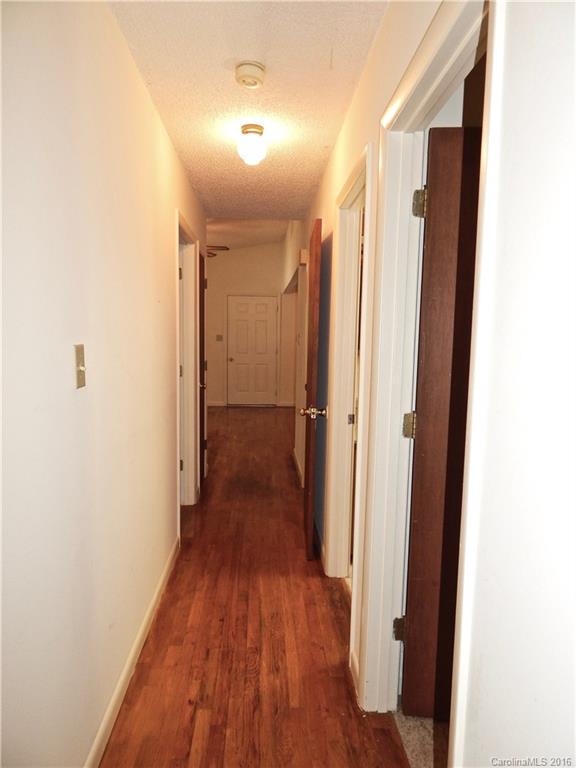 Royal Pines - Residential