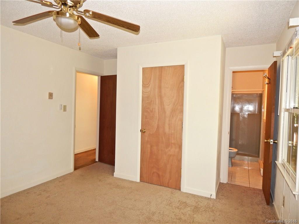 Royal Pines - Residential