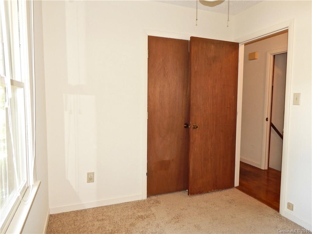 Royal Pines - Residential
