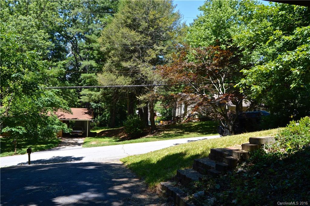 Royal Pines - Residential