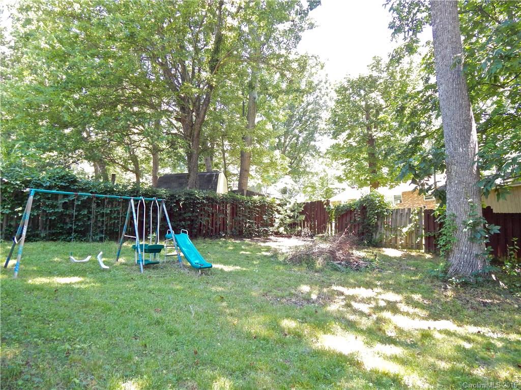 Royal Pines - Residential