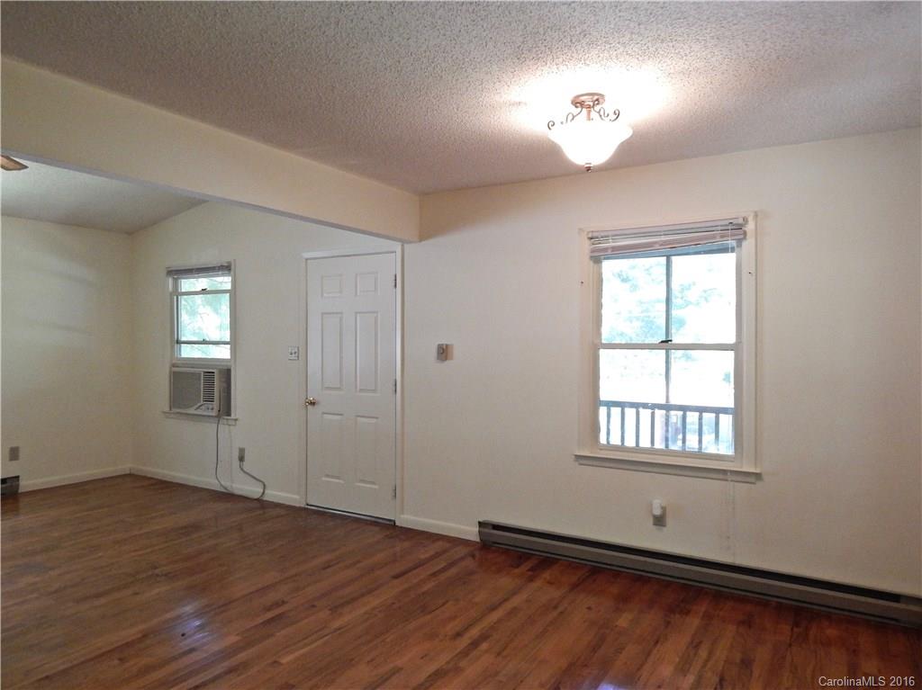 Royal Pines - Residential