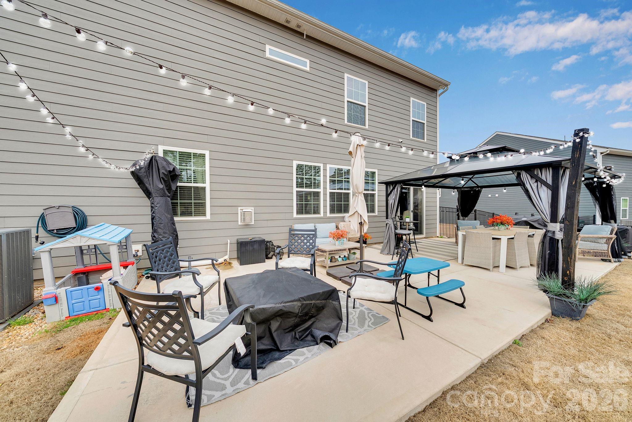 Falls Cove at Lake Norman - Residential