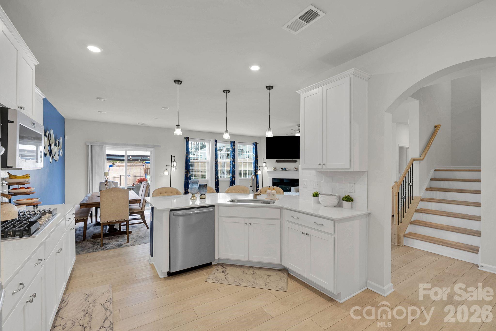 Falls Cove at Lake Norman - Residential