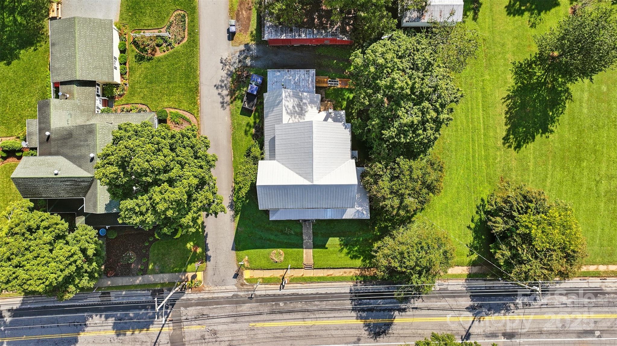 823 N Main Street