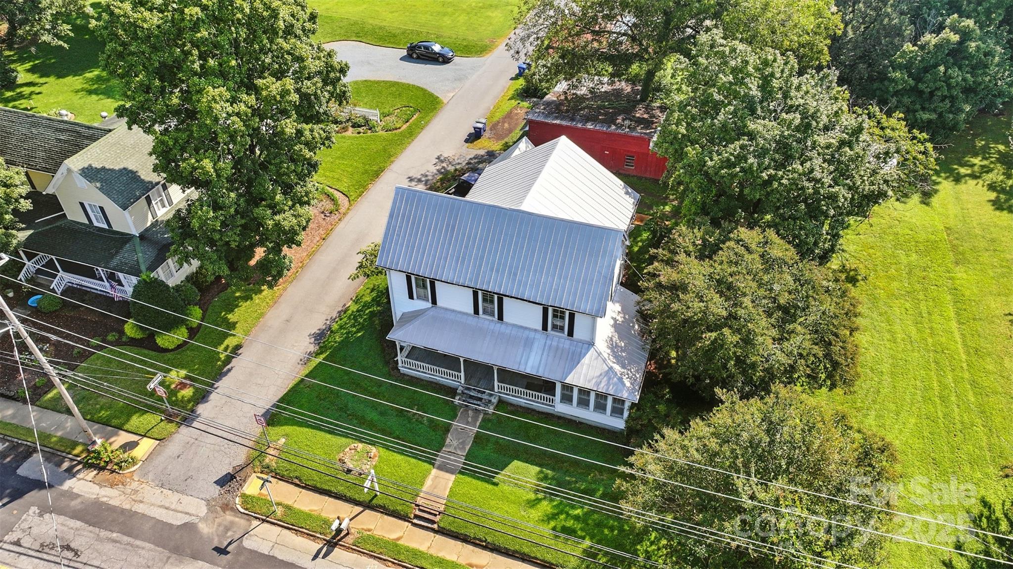 823 N Main Street