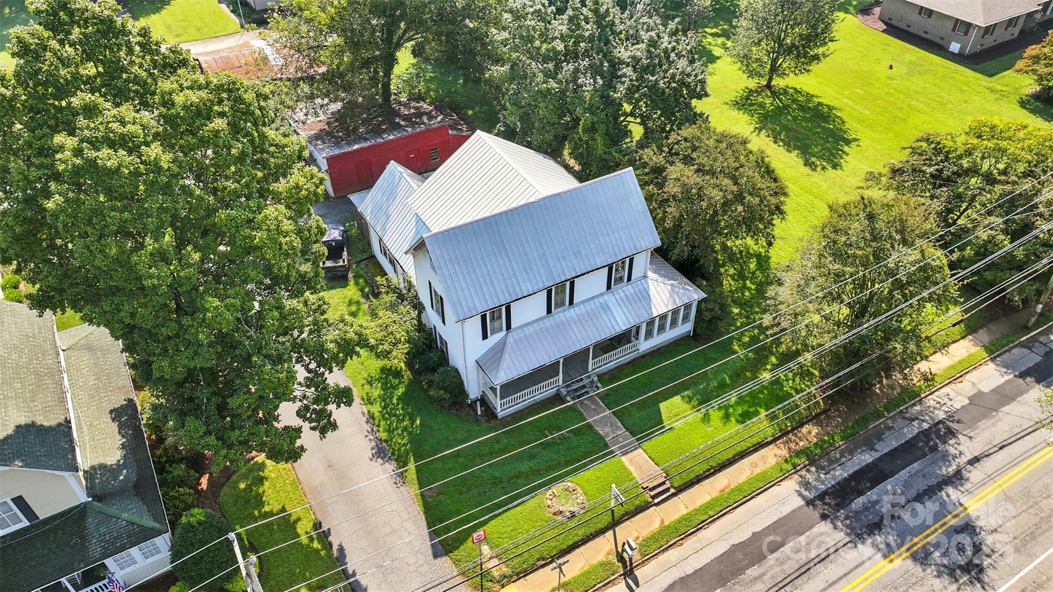 823 N Main Street