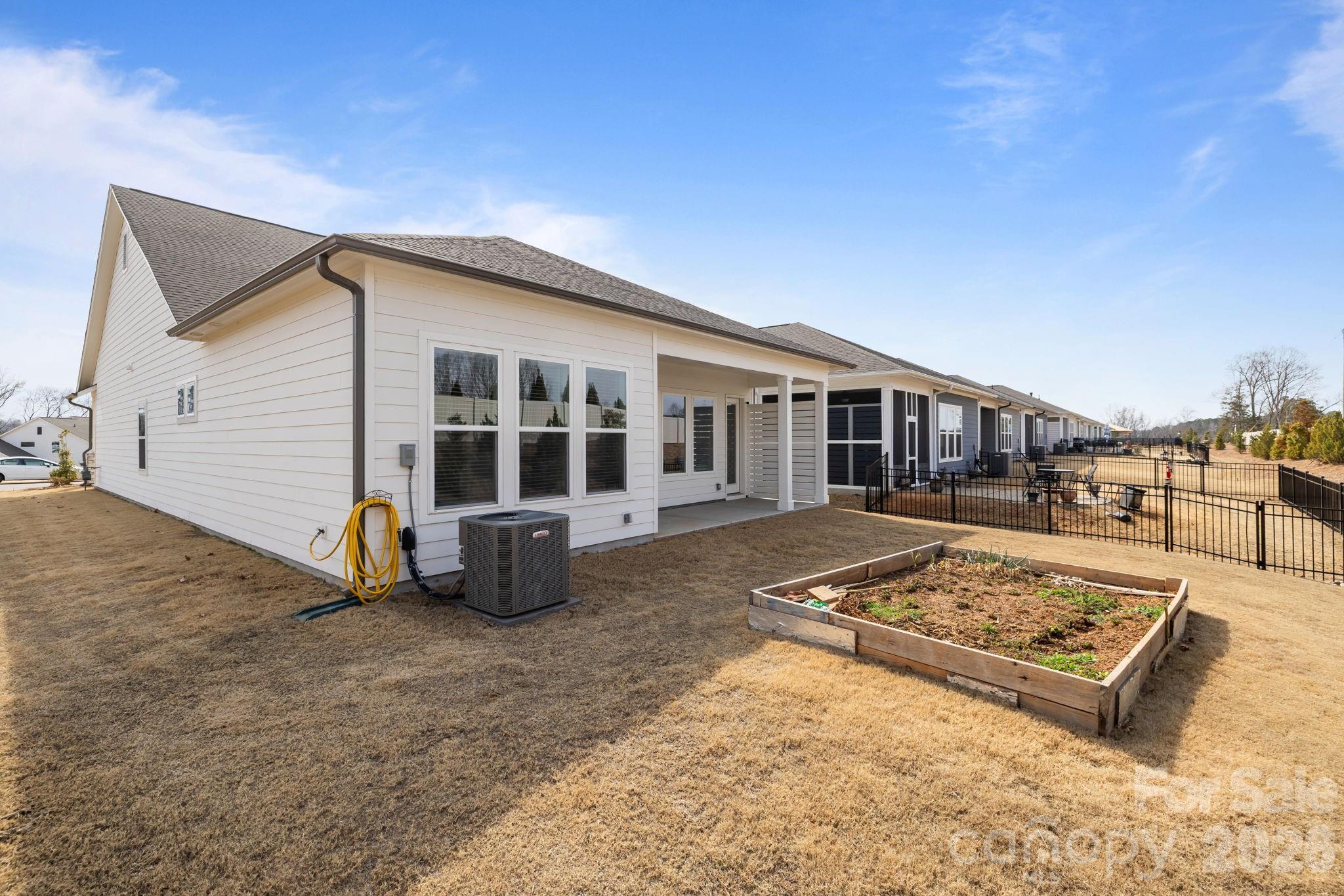 Encore At Streamside - Residential