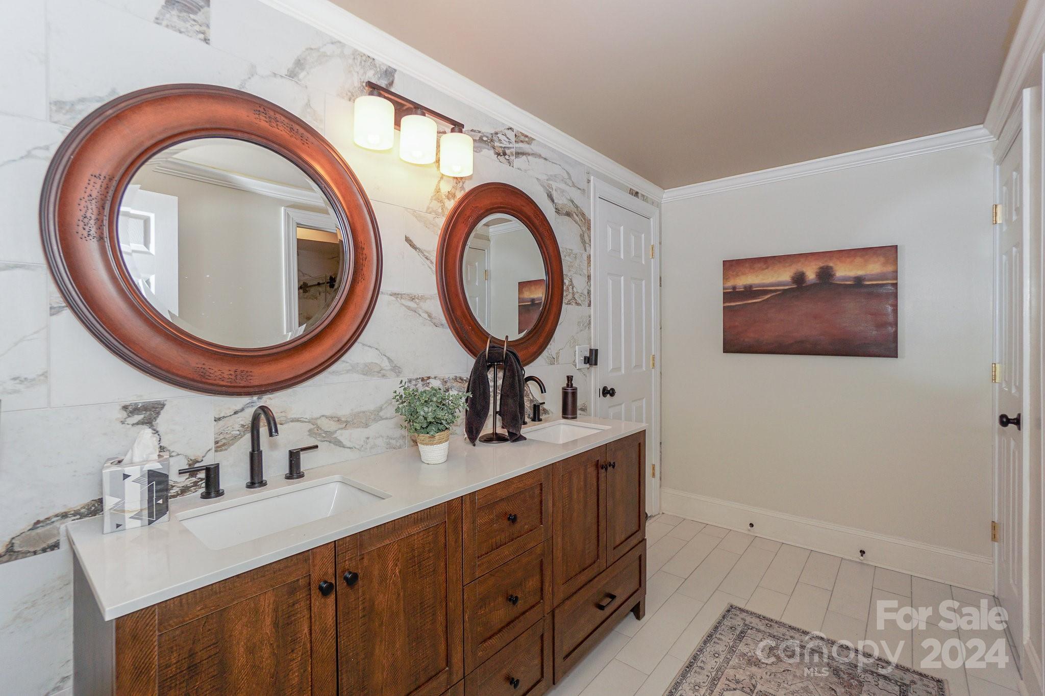 The Peninsula - Residential