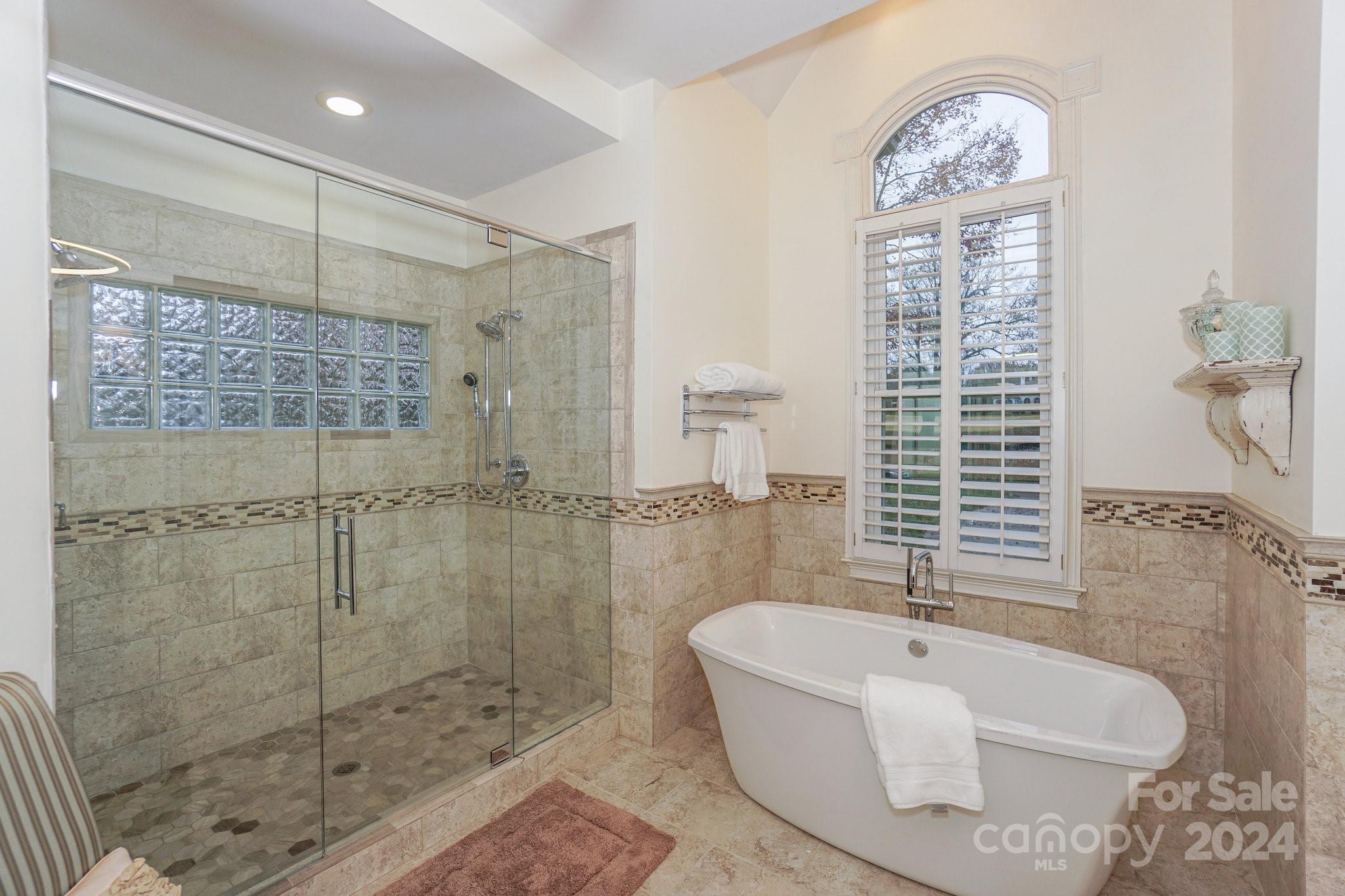 The Peninsula - Residential