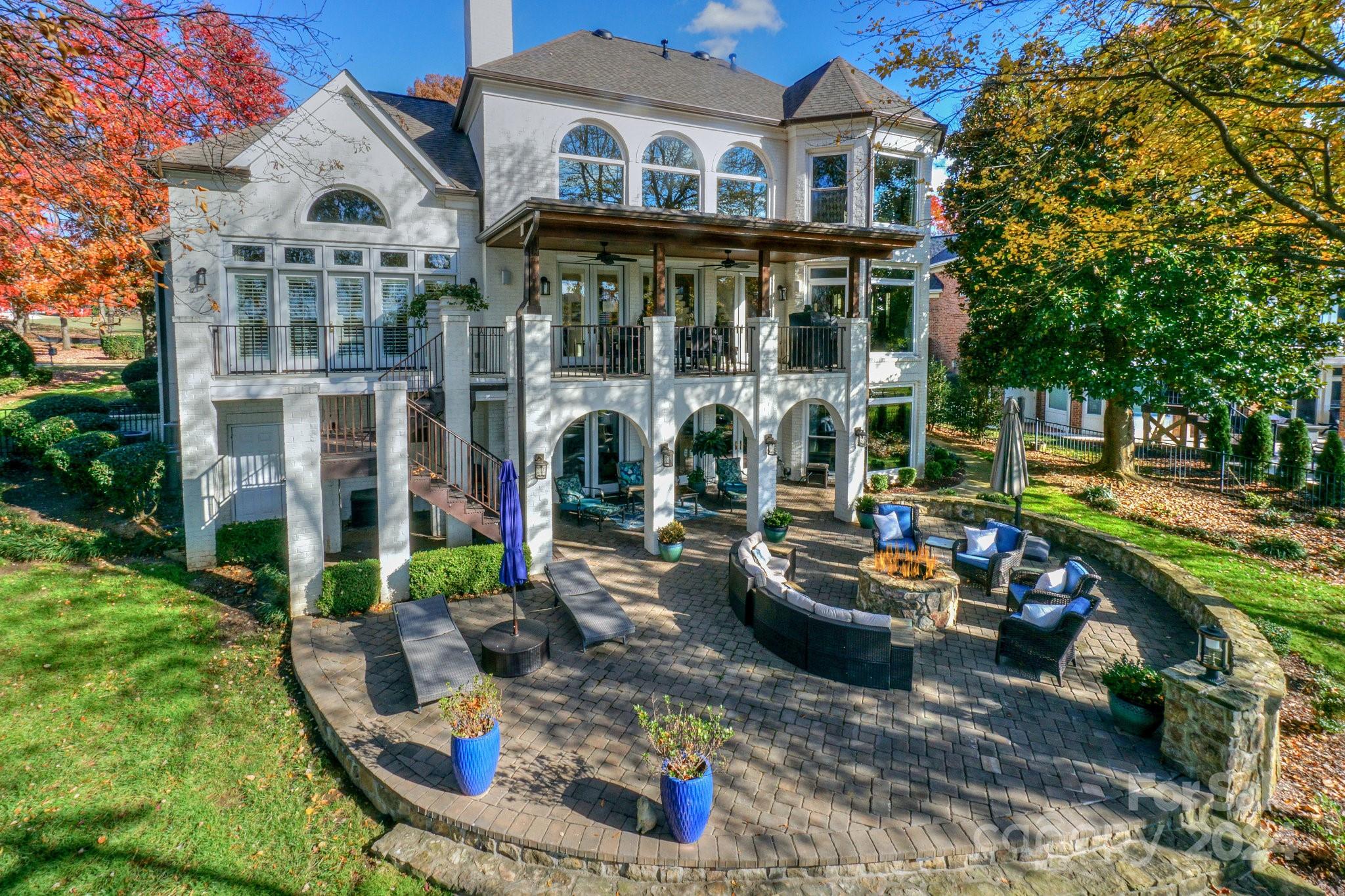 The Peninsula - Residential