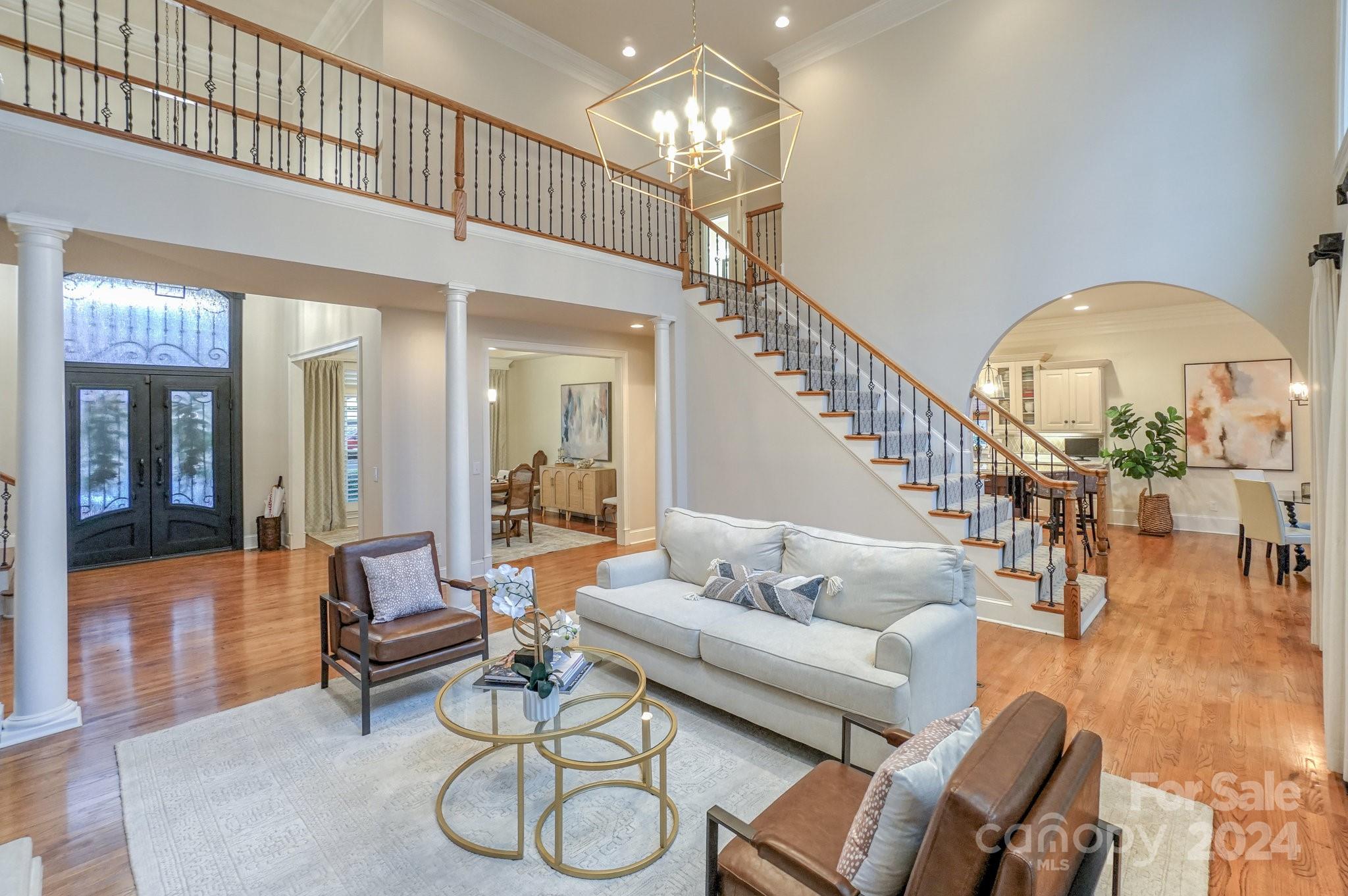 The Peninsula - Residential