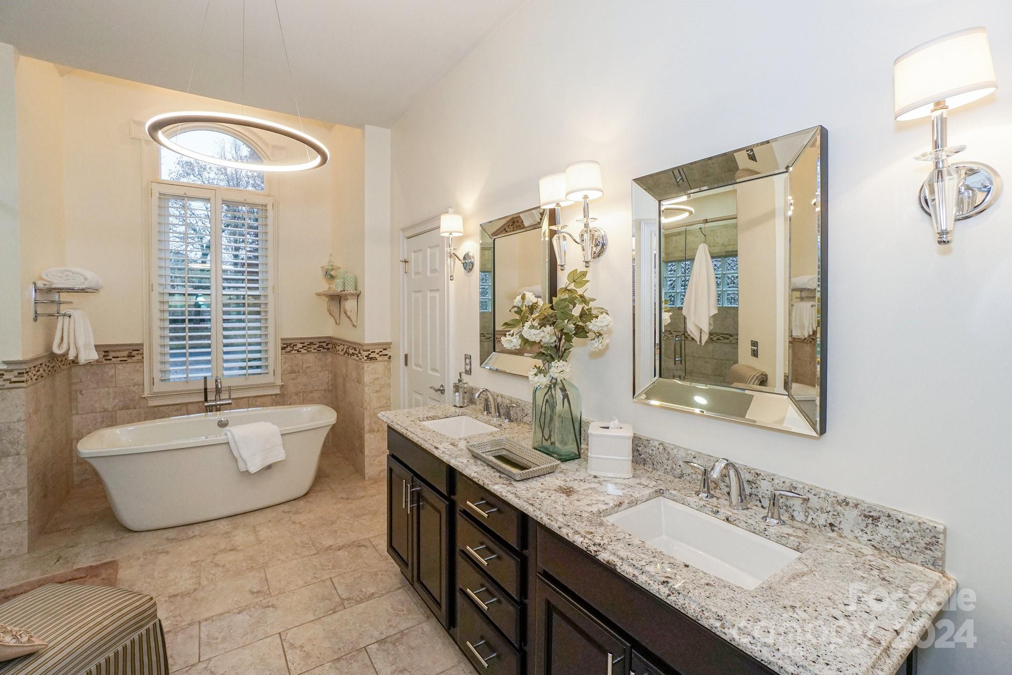 The Peninsula - Residential