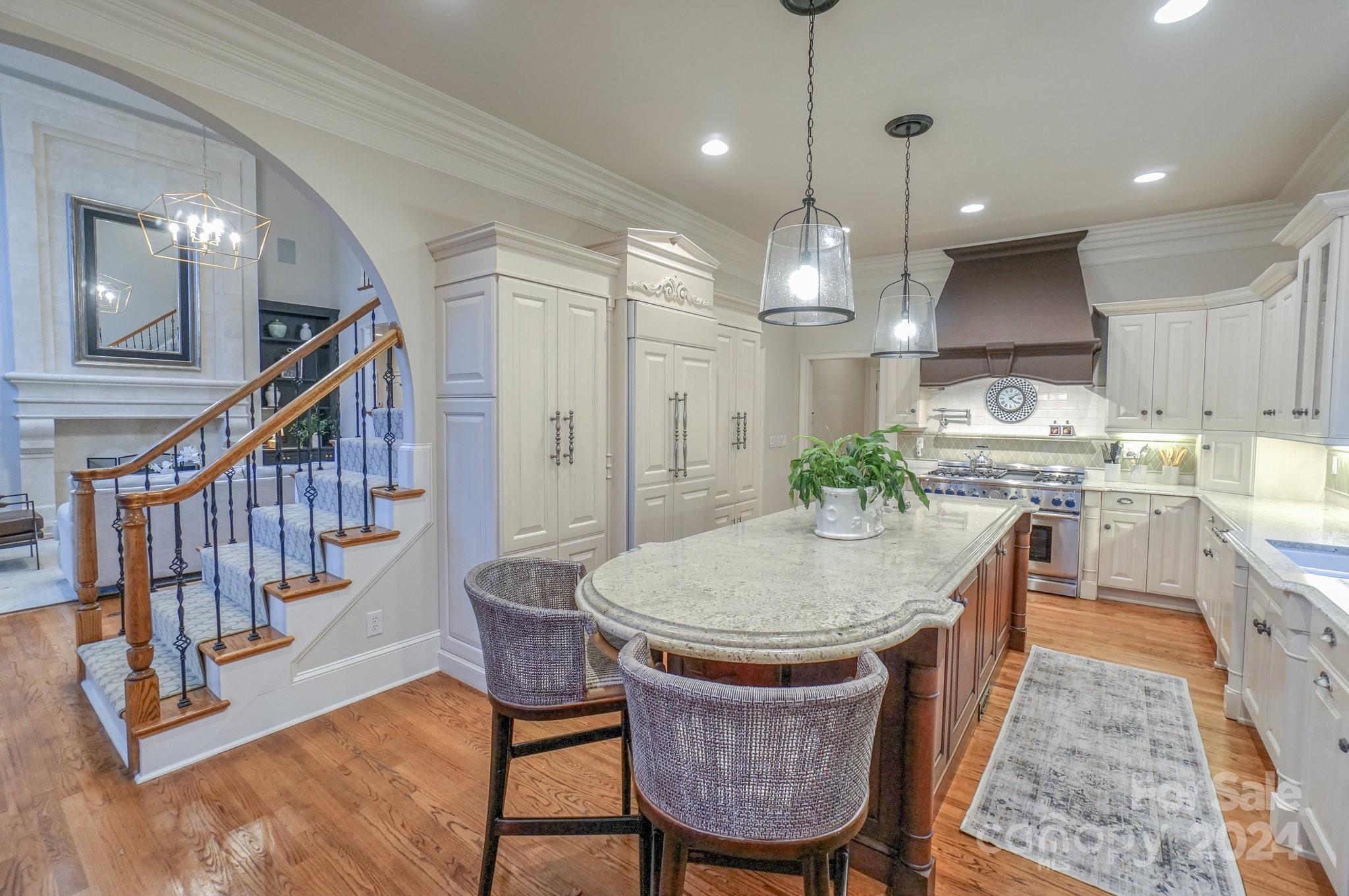 The Peninsula - Residential