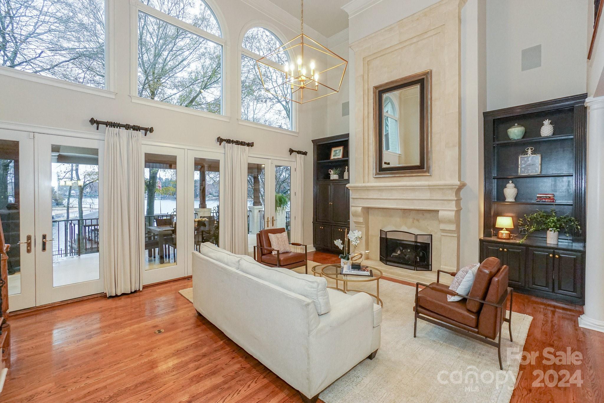 The Peninsula - Residential