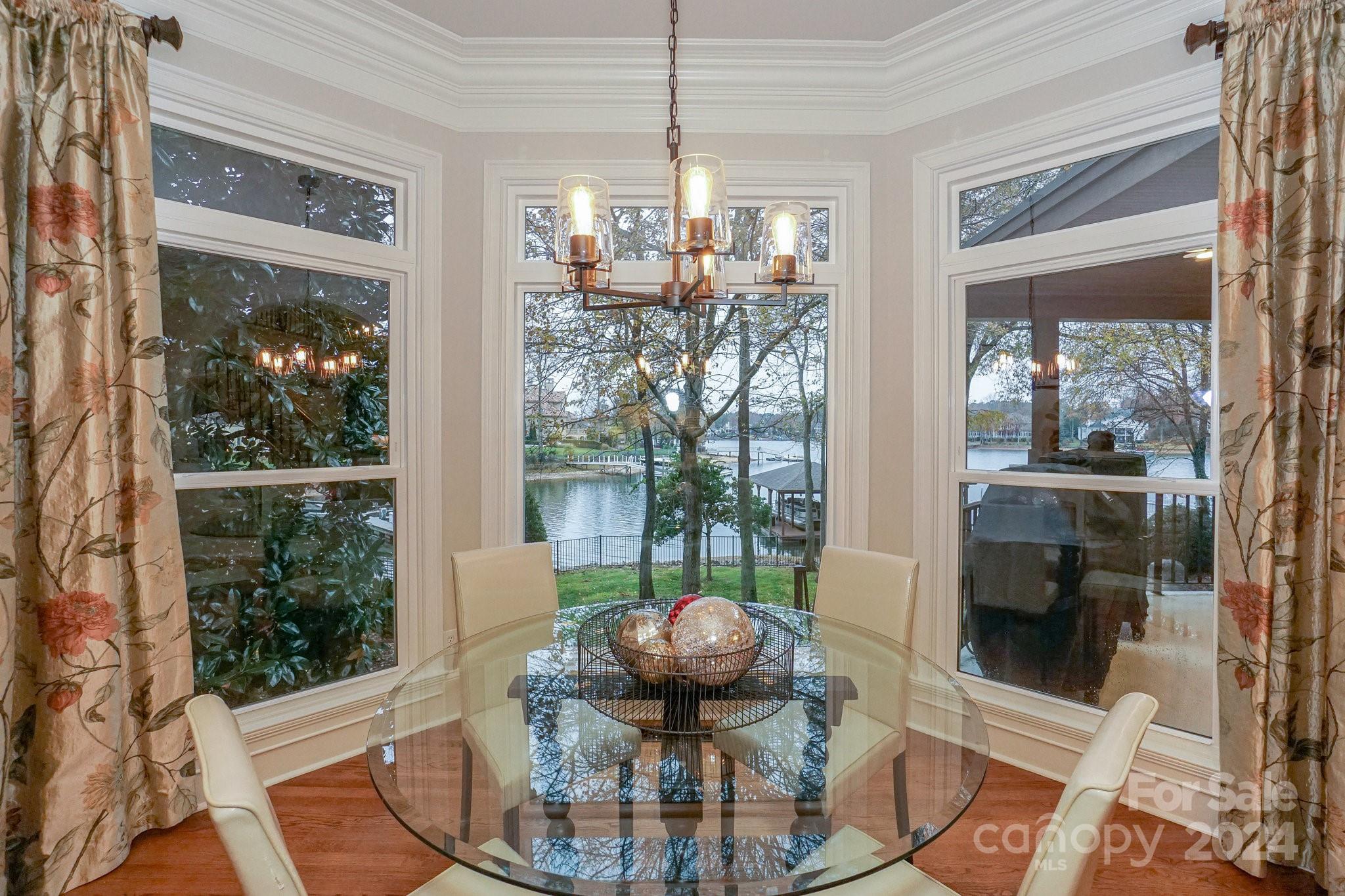 The Peninsula - Residential