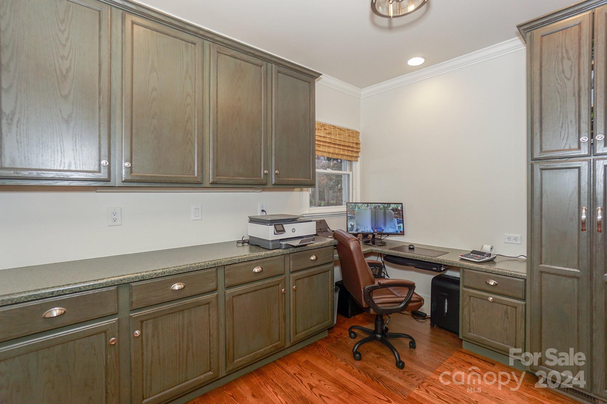 The Peninsula - Residential