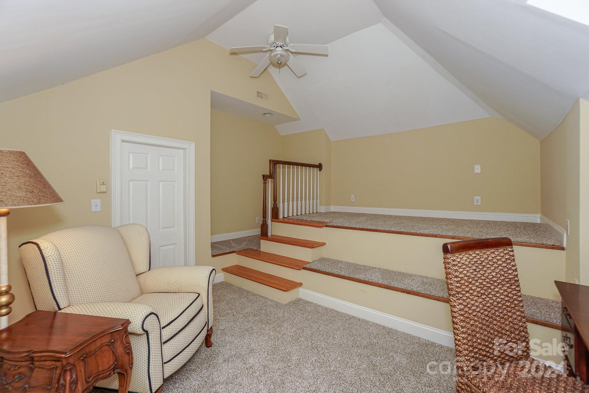 The Peninsula - Residential