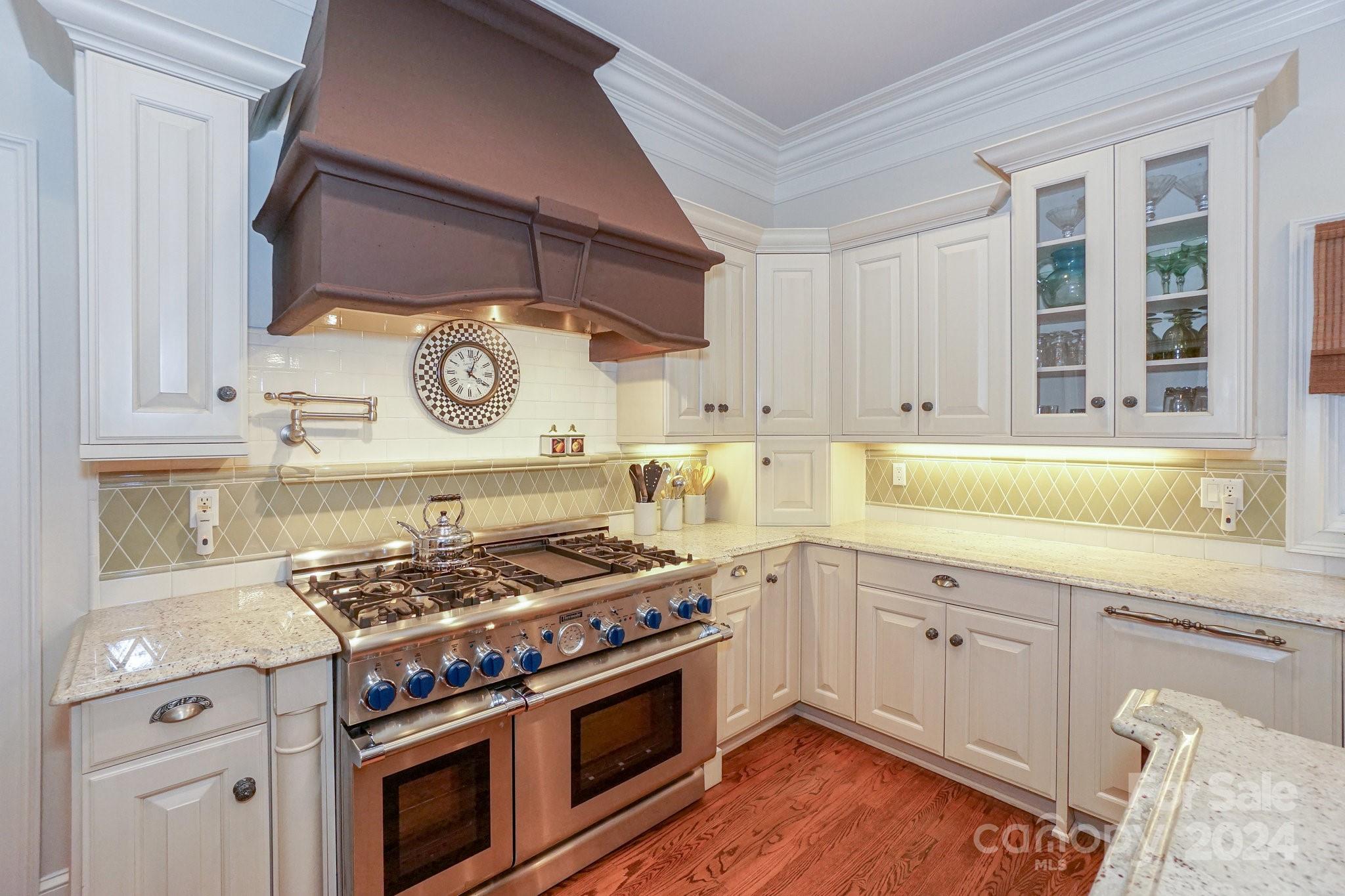 The Peninsula - Residential