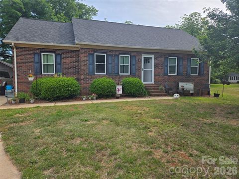 Photo of 427 Park Gq Avenue, Granite Quarry, NC 28146 (MLS # 4384023)