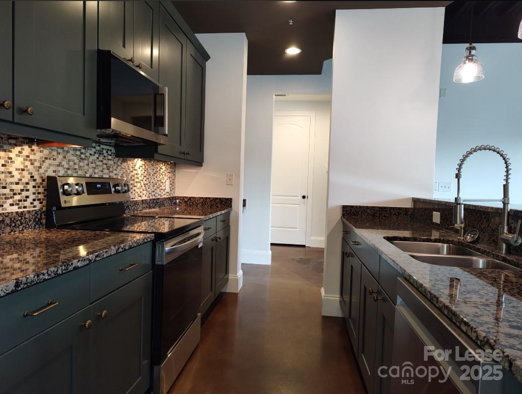 The Arts District - Residential Lease