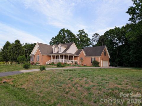 Photo of 112 Hancock Crossing, Clover, SC 29710 (MLS # 4371556)