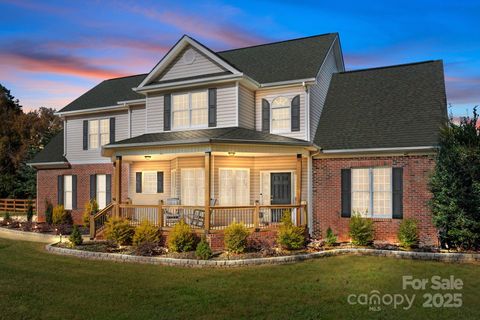 151 Turnberry Lane Mooresville NC 28117