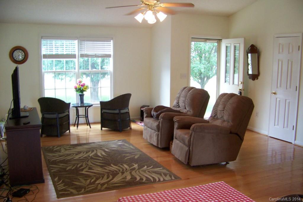 Laural Springs - Residential