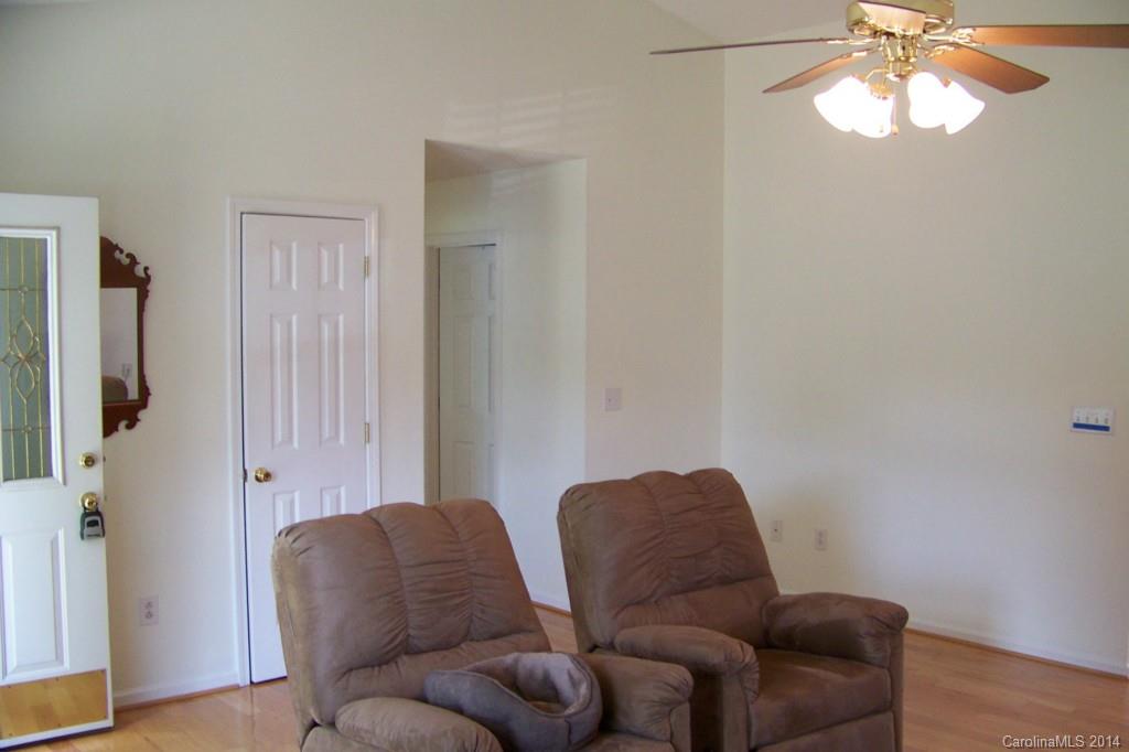 Laural Springs - Residential