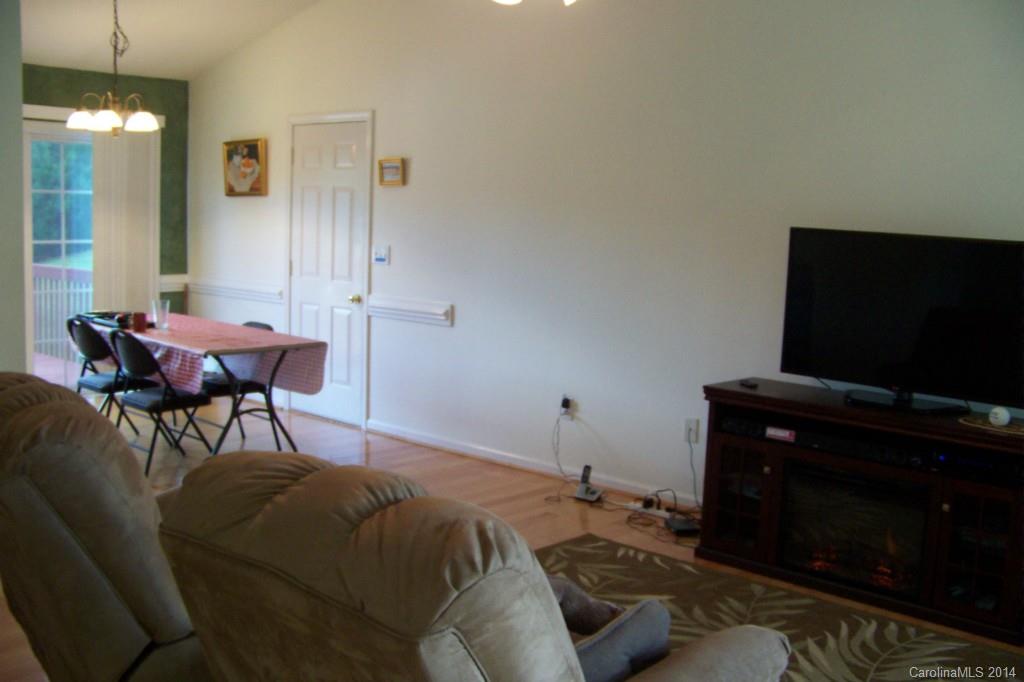 Laural Springs - Residential