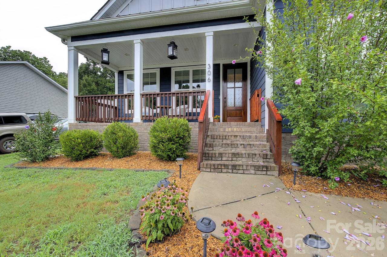 306 Clay Street