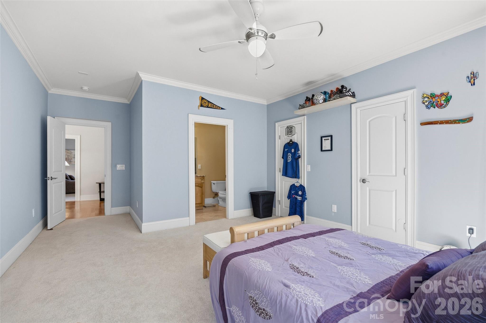 Victoria Lake - Residential