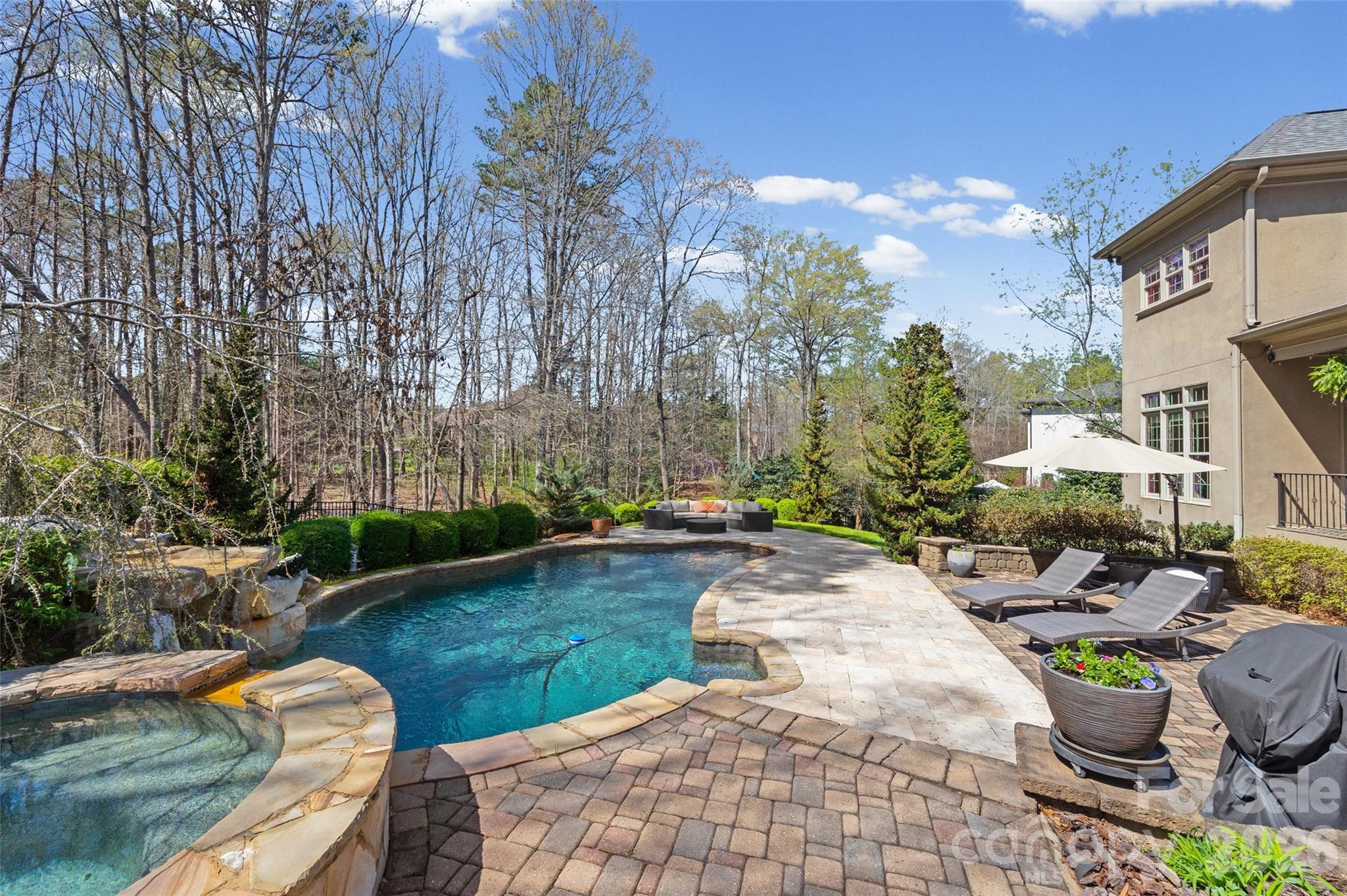 Victoria Lake - Residential