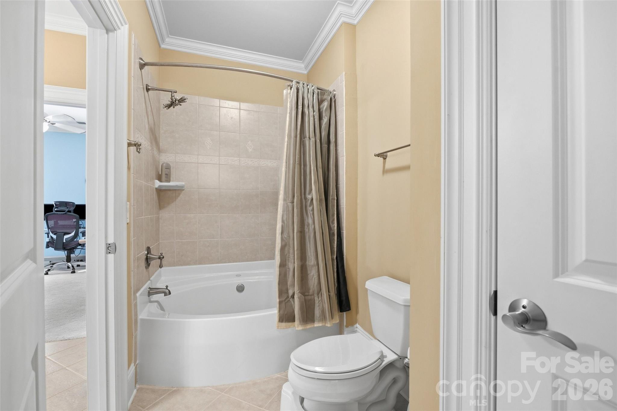 Victoria Lake - Residential