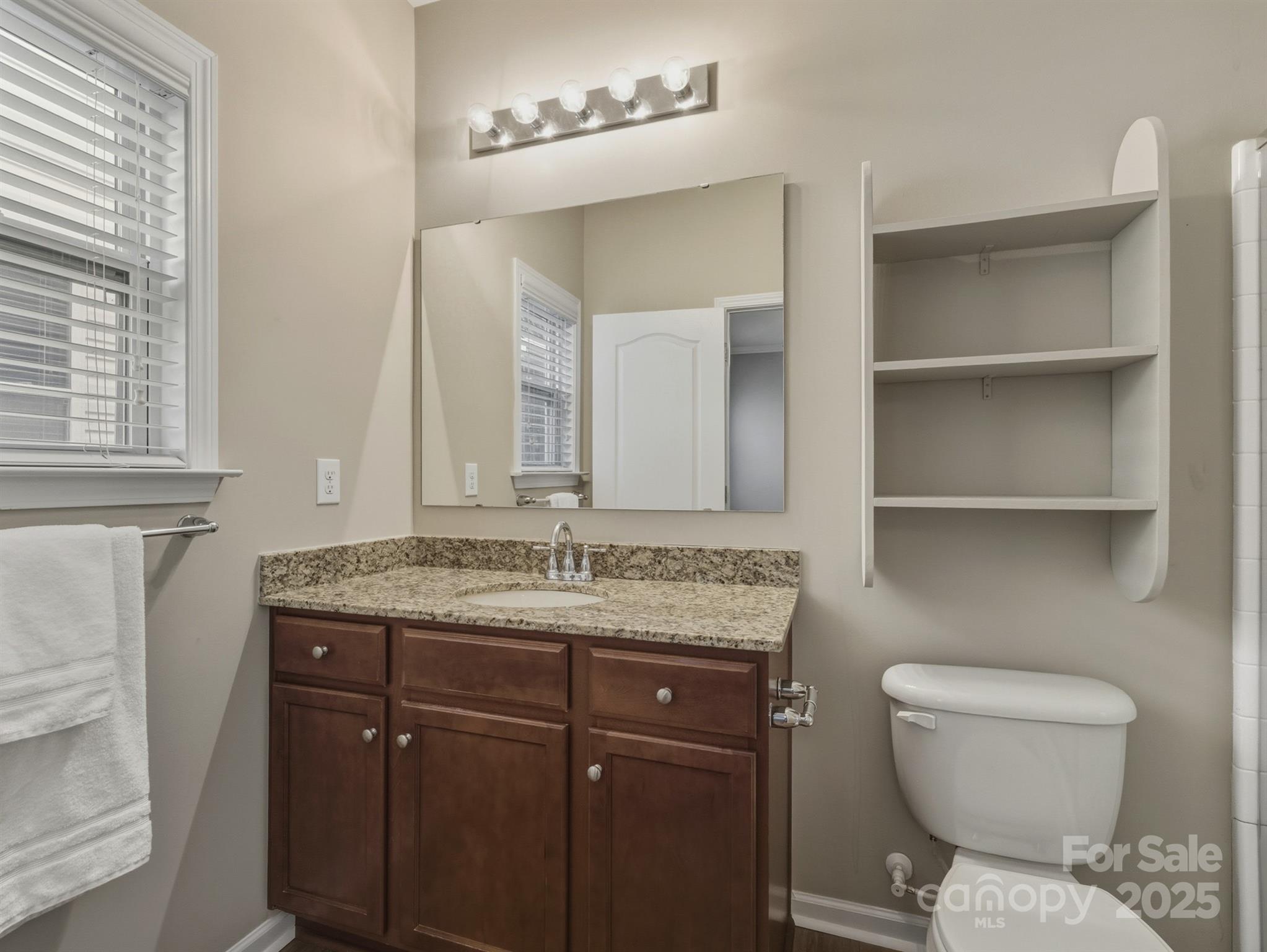 Newport Lakes - Residential