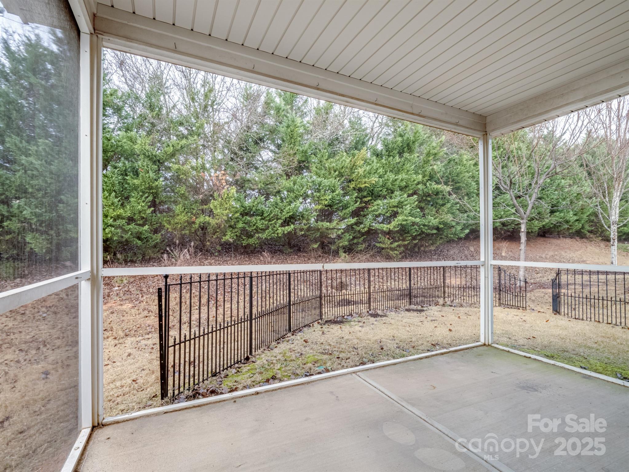 Newport Lakes - Residential