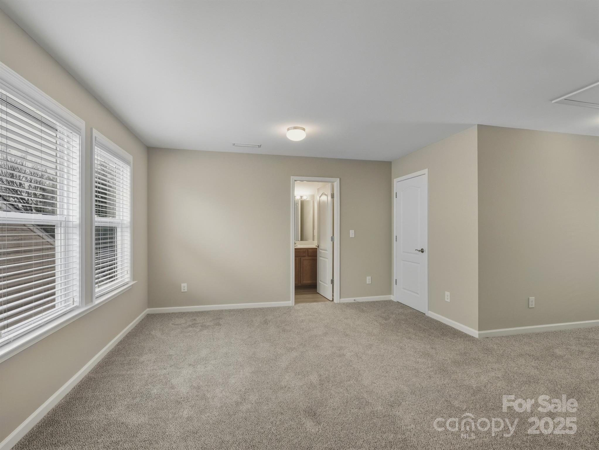 Newport Lakes - Residential