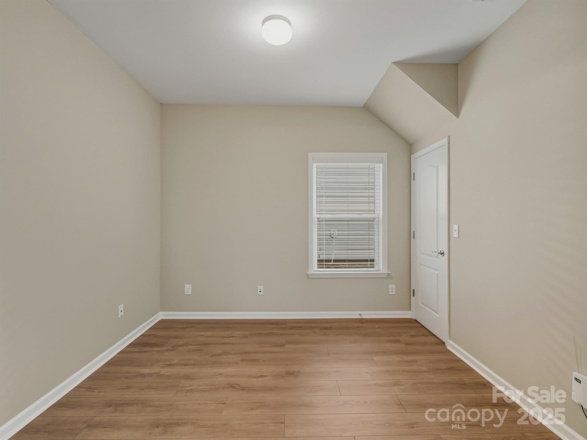 Newport Lakes - Residential