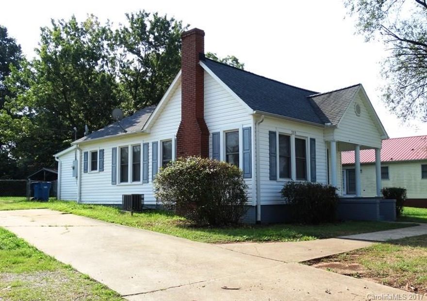 Nice 3 BR/2 BA Bungalow on large .7 acre lot in convenient location & move-in ready! Fenced backyard, double detached carport & storage building. Hardwood floors through most of the house & new laminate floors in 2 of the bedrooms. Separate DR, good size kitchen w/pantry, separate laundry room. All vinyl exterior. Some updated wiring & plumbing.