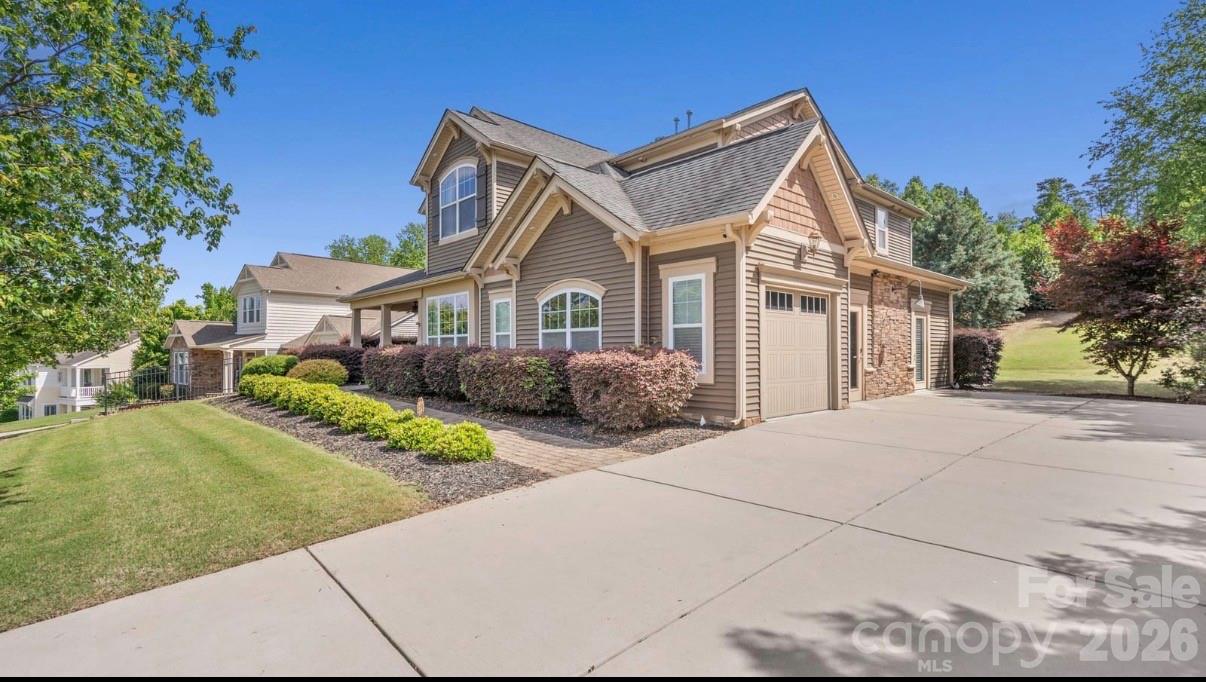 3516 E Sandy Trail