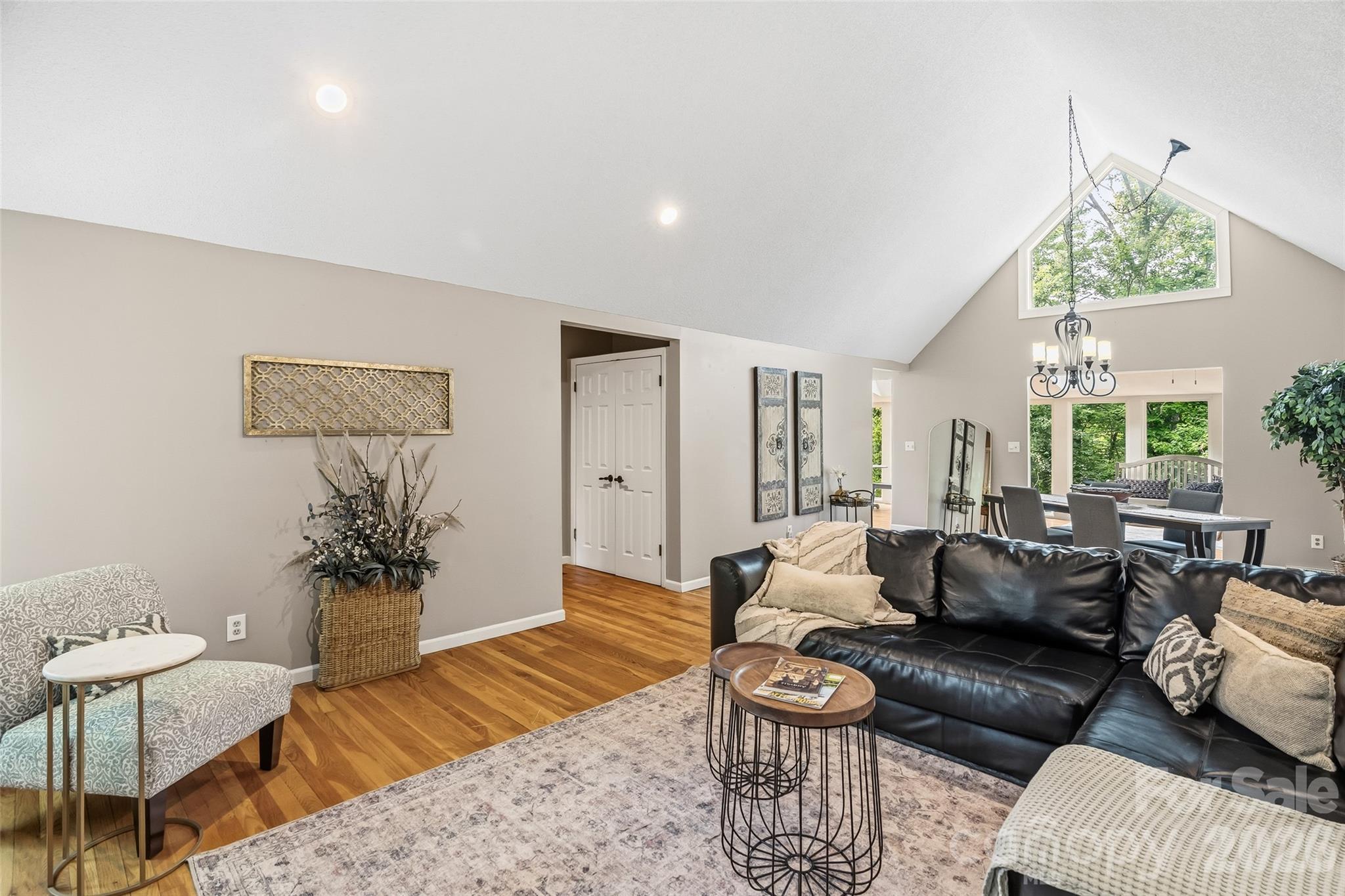 16 Canterbury Drive