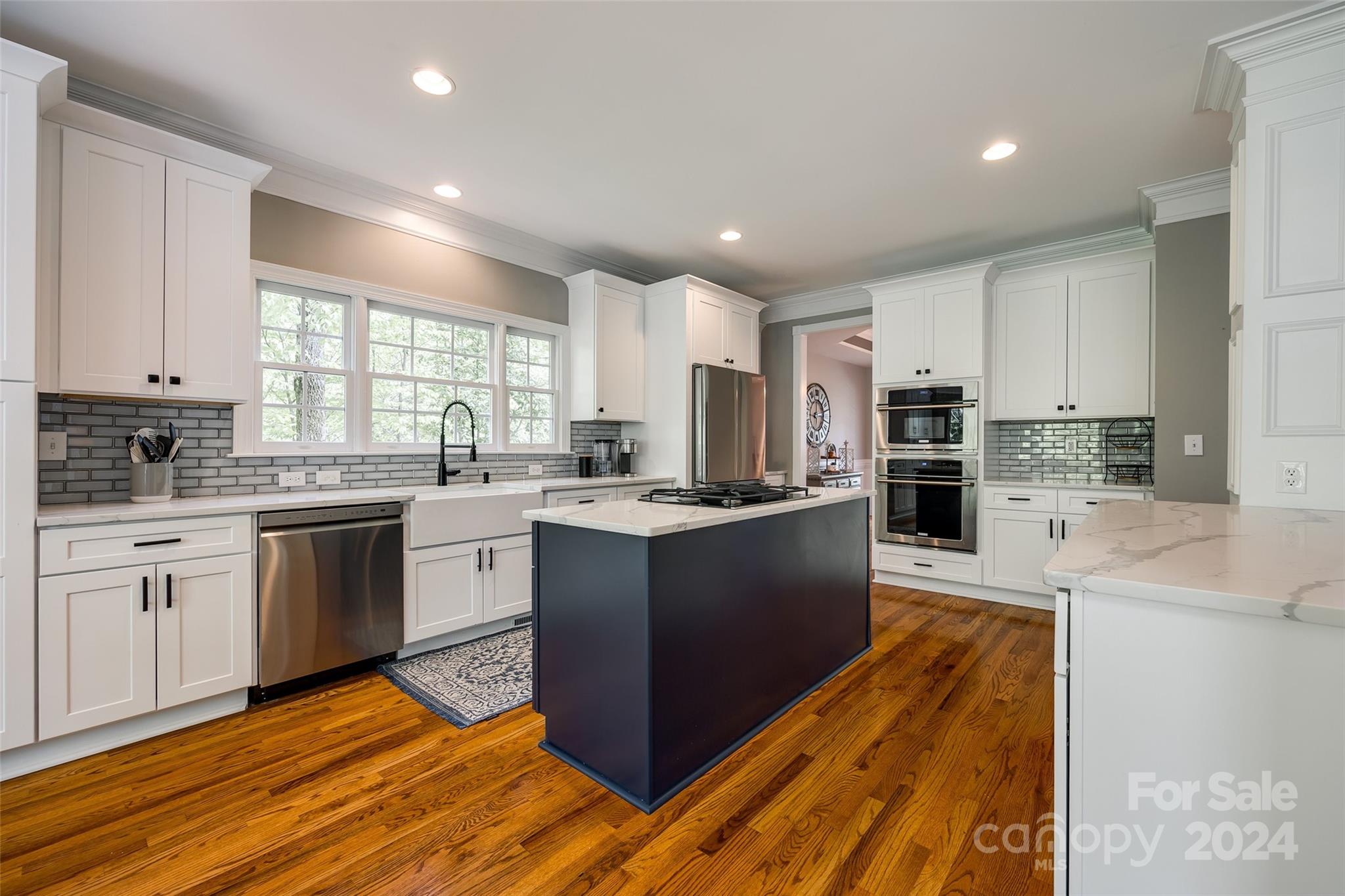 Lake Shore - Residential