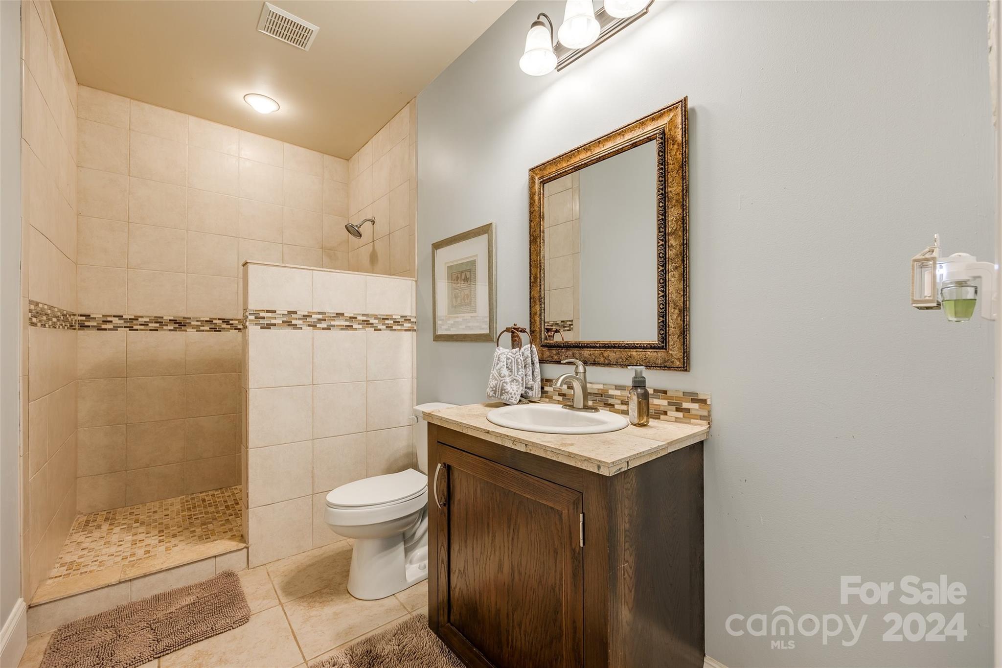 Lake Shore - Residential