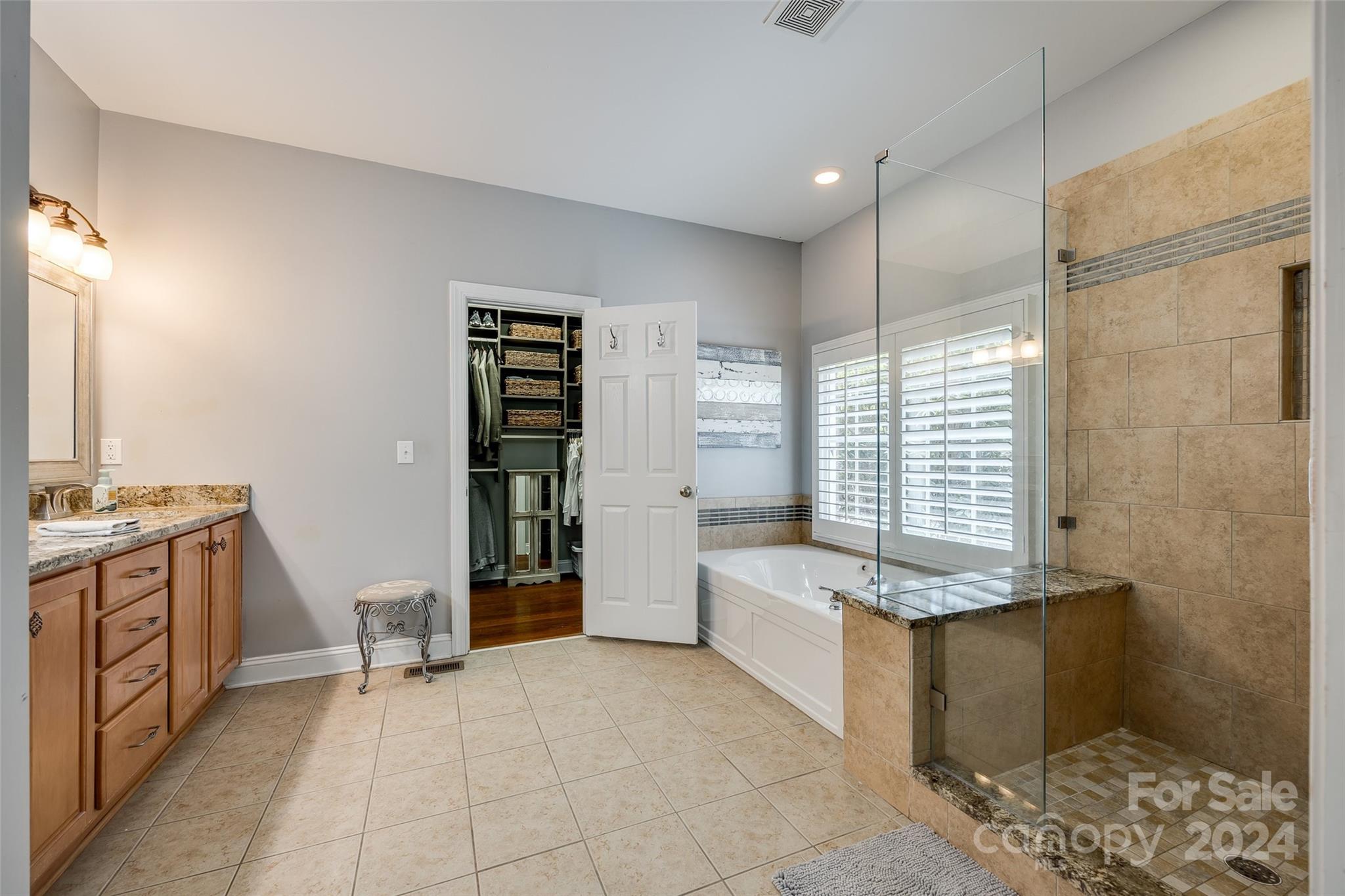 Lake Shore - Residential