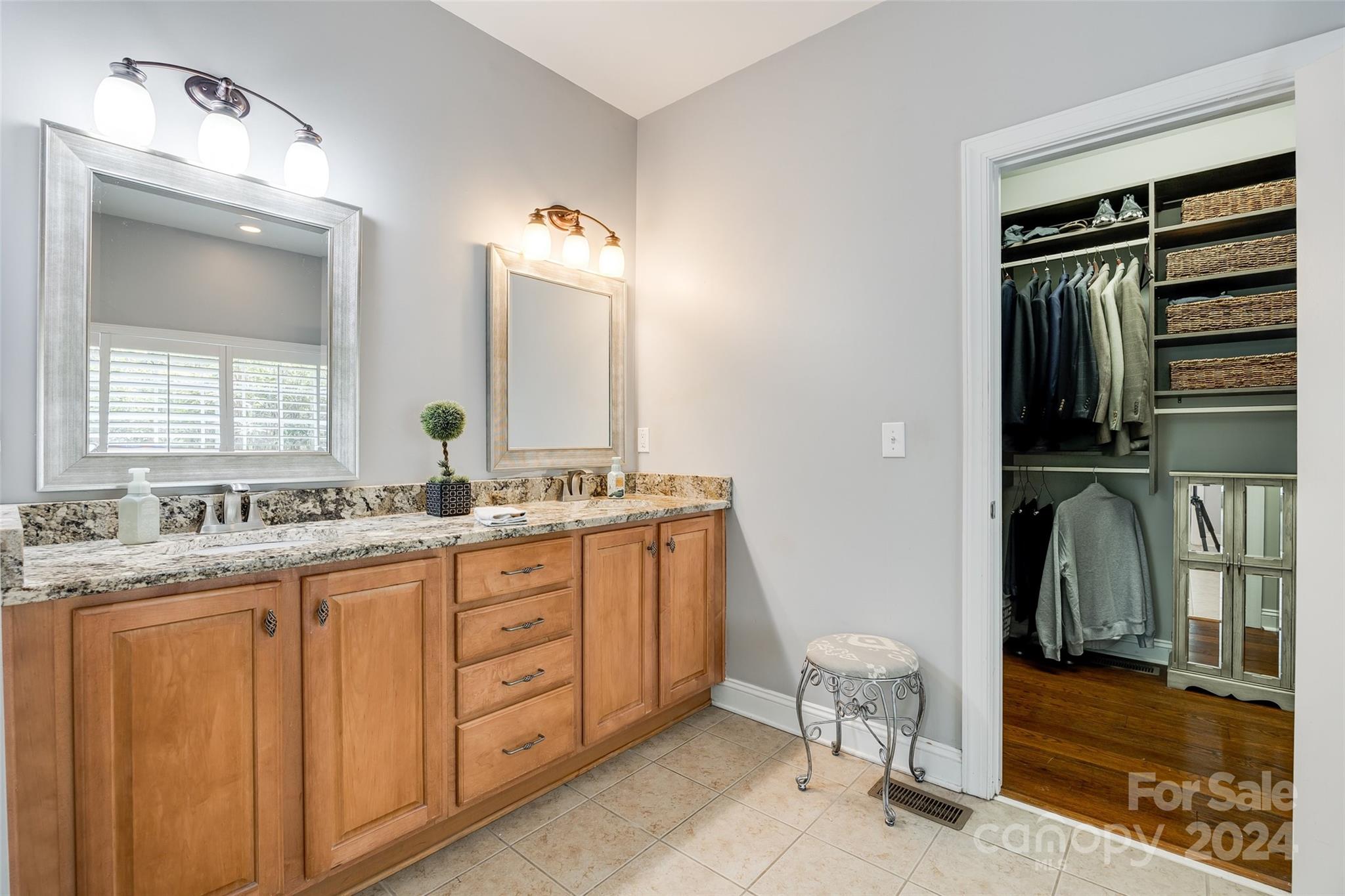 Lake Shore - Residential