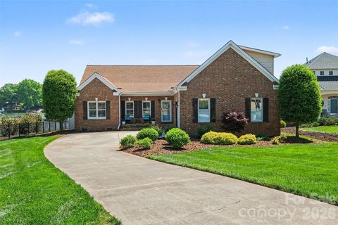 Photo of 134 Chandeleur Drive, Mooresville, NC 28117 (MLS # 4371298)