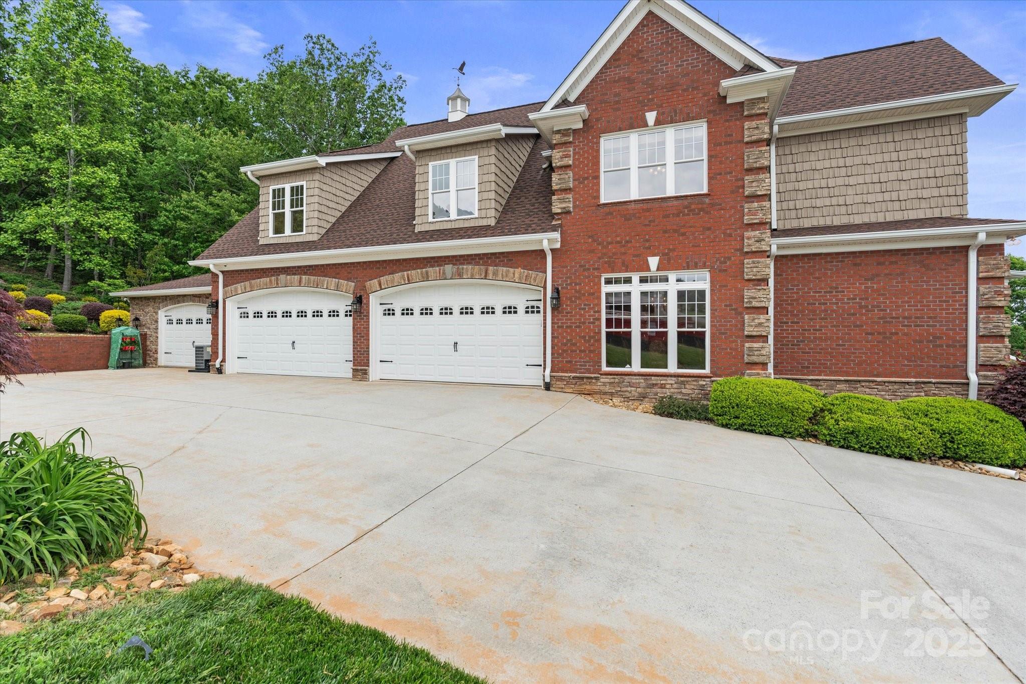 6164 Dwayne Starnes Drive