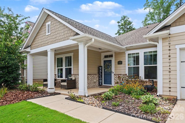 402 DUDLEY DR, FORT MILL, SC 29715 - Image 9b1b22e116ad4b71e657f4687ea4577e/342112054