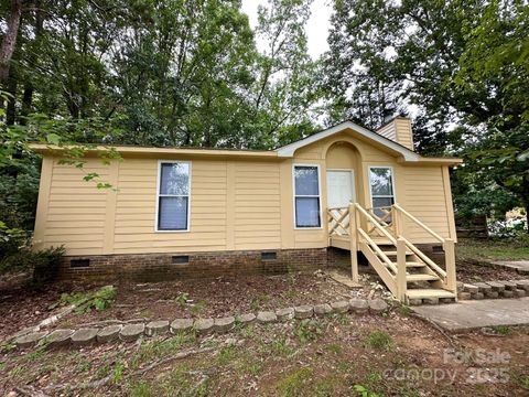 8131 Strawberry Point Drive Charlotte NC 28215